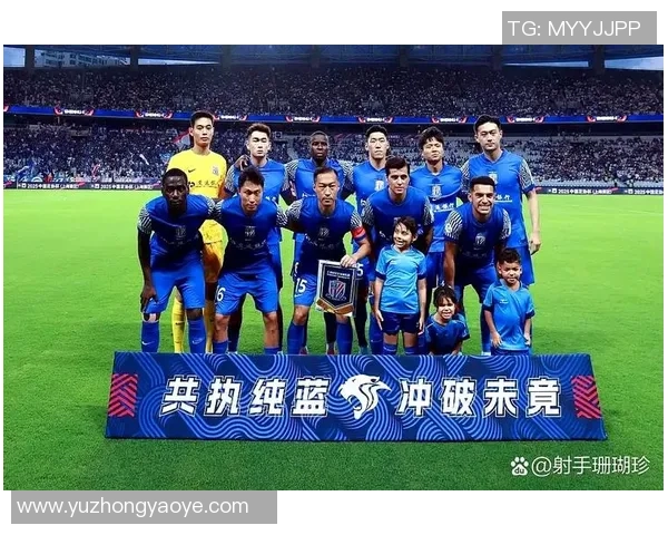 上海申花鏖战激起沪上热潮球队士气高涨剑指新赛季荣耀