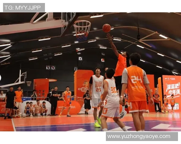 以篮球为纽带探索团队协作与青春拼搏的力量